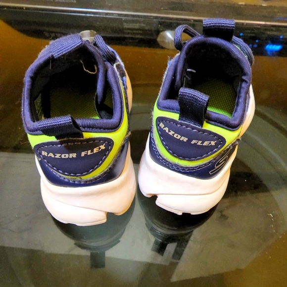 Toddler Sketcher Razor Flex - Picture 2 of 2